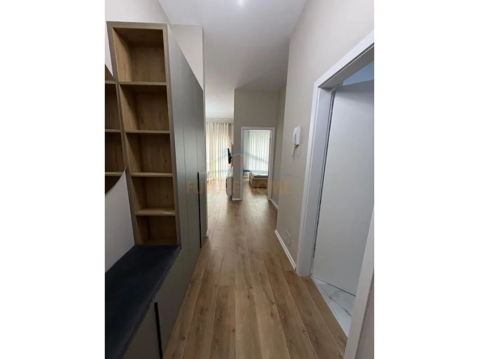 Tirane, jepet me qera apartament 1+1+Ballkon Kati 6, 72 m² 600 € (Rruga Dritan Hoxha Kompleksi Aura)