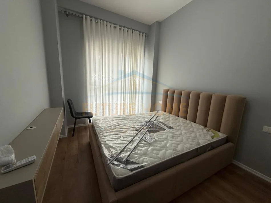 Tirane, jepet me qera apartament 1+1+Ballkon Kati 6, 72 m² 600 € (Rruga Dritan Hoxha Kompleksi Aura)