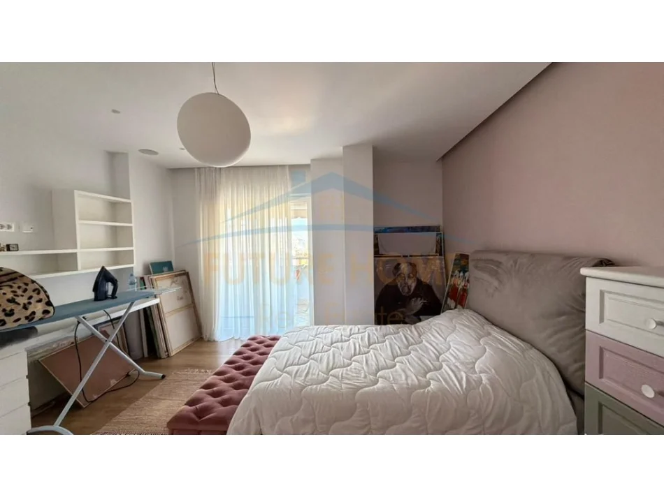 shitet apartament 3+1+Ballkon Kati 8, 163 m² (RRUGA E ELBASANIT)