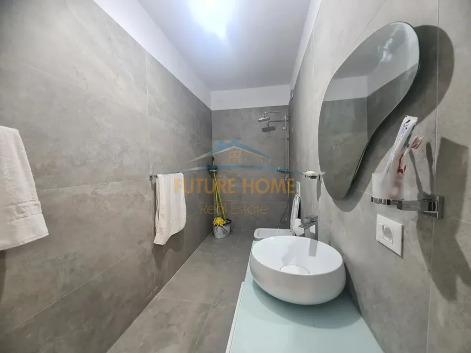 Tirane, jepet me qera apartament 2+1 Kati 6, 94 m² 500 € (Univers City Qtu)