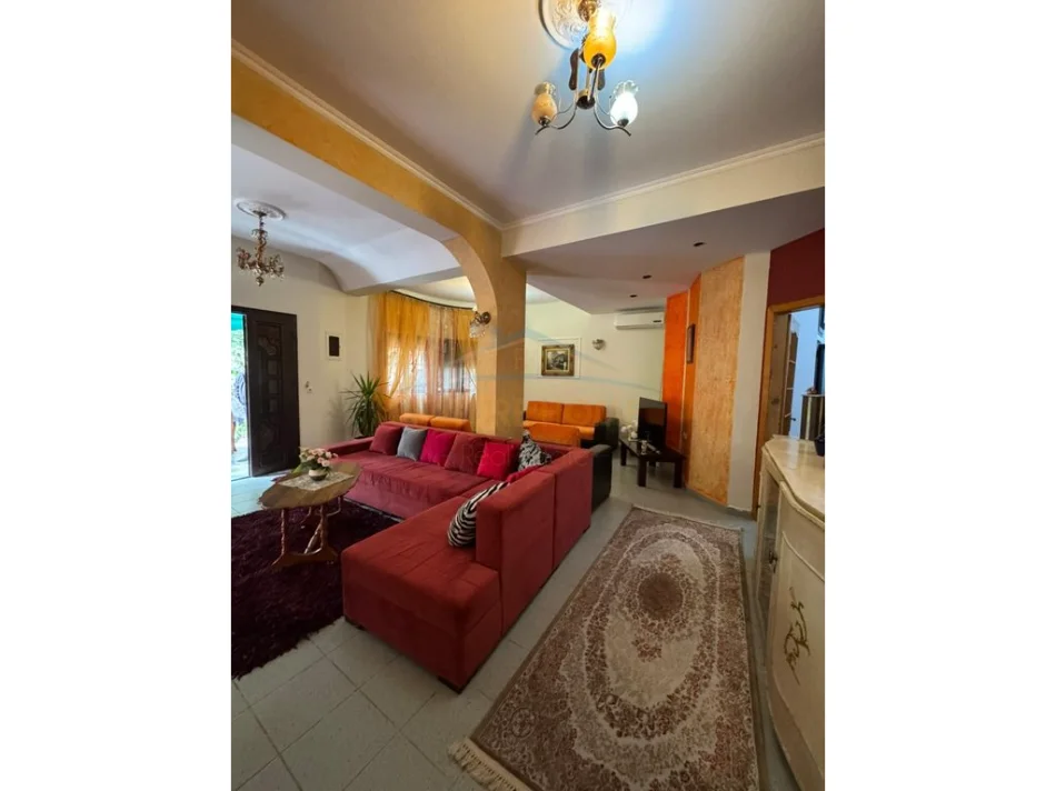 Tirane, shitet apartament 3+1 , 138 m² 169.000 € (Selite, Tirane)