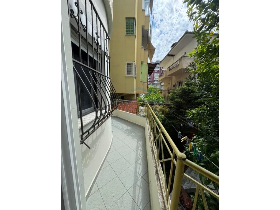 Tirane, shitet apartament 3+1 Kati 1, 138 m² 169.000 € (SELITE)
