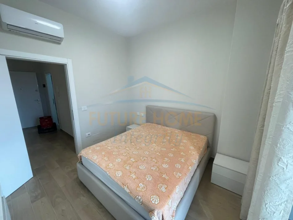 Tirane, jap me qera apartament 1+1+Ballkon Kati 7, 70 m² 700 € (shkolla e kuqe)
