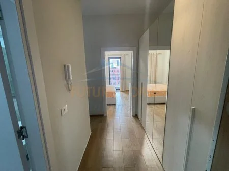 Tirane, jepet me qera apartament 1+1 Kati 5, 70 m² 700 € 