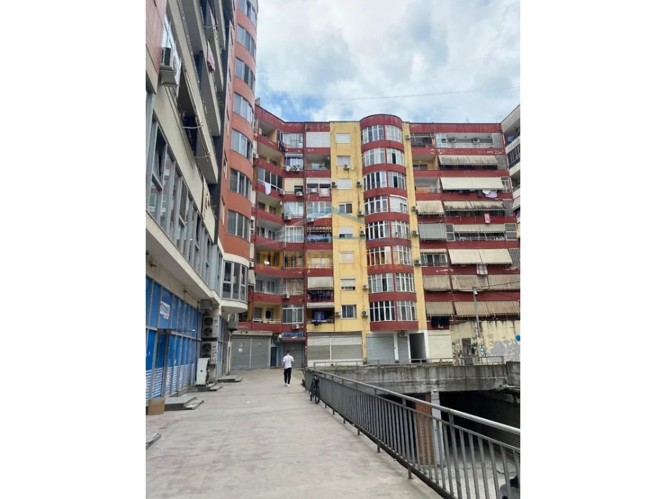 Tirane, shitet apartament 2+1 Kati 9, 96 m² 160.000 € (UNAZA E RE)