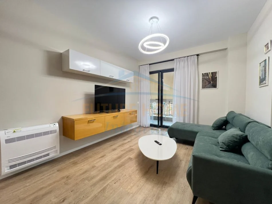Tirane, jepet me qera apartament 2+1 Kati 3, 117 m² 1.050 € (Pazari i Ri)