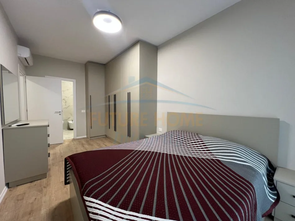 Tirane, jepet me qera apartament 2+1+2 Kati 3, 117 m² 1.050 € (Pazari i RI, Rezidenca Luxor 3)