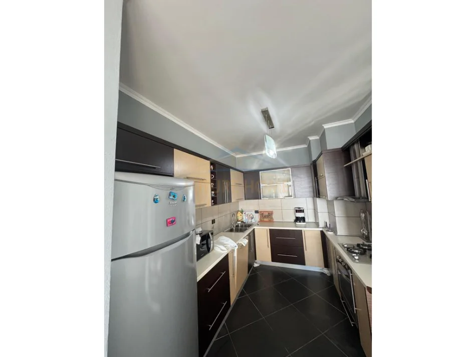 Tirane, shitet apartament 2+1+Ballkon Kati 4, 110 m² 150.000 € 