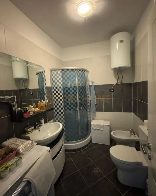 Tirane, shitet apartament 2+1 Kati 4, 111 m² 150.000 € (Rruga e Teleferikut)