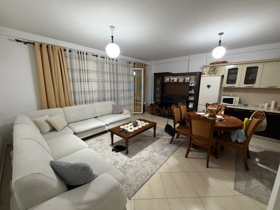 Tirane, shitet apartament 1+1 Kati 3, 76 m² 210.000 € (JORDAN MISJA)