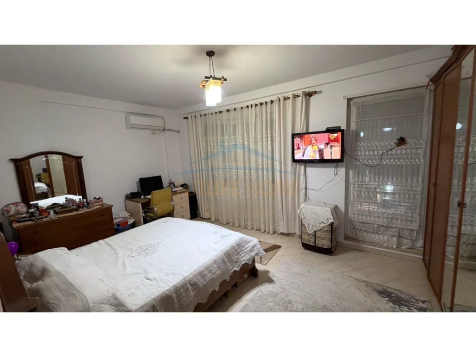 Tirane, shitet apartament 1+1 Kati 3, 89 m² 210.000 € 