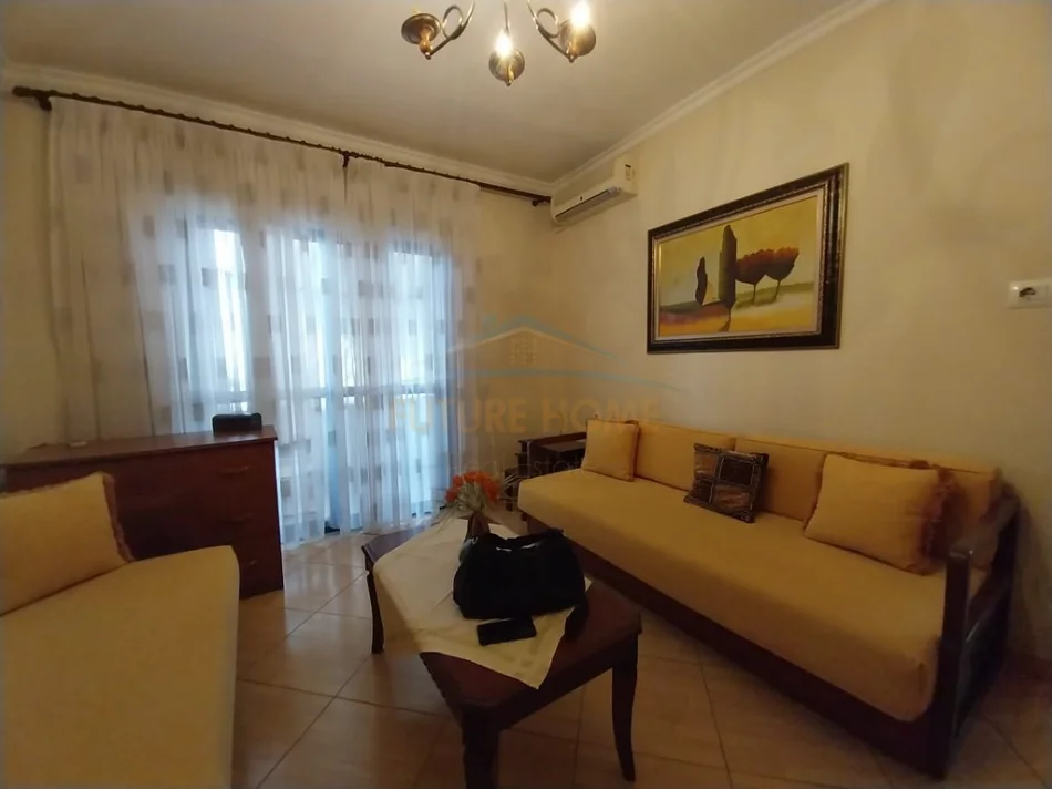 Tirane, jepet me qera apartament 1+1 Kati 5, 50 m² 400 € (Siri Kodra)