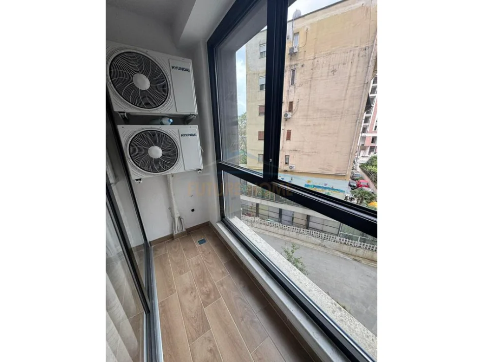 Tirane, jepet me qera apartament 1+1 Kati 3, 63 m² 500 € (Ish fusha e aviacionit)