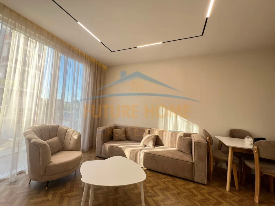 Tirane, jepet me qera apartament 2+1 , 83 m² 550 € (83)