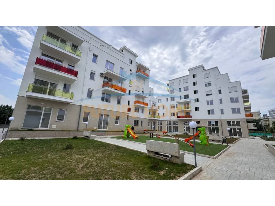 Tirane, jepet me qera apartament 2+1 , 83 m² 550 € (83)