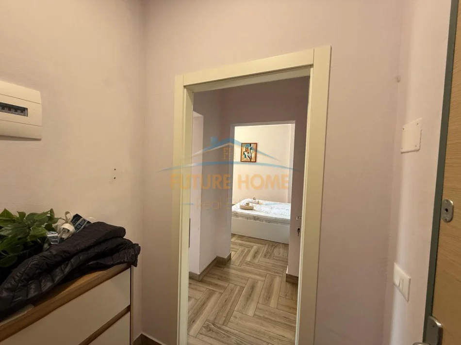 Tirane, shitet apartament 2+1+Ballkon Kati 3, 61 m² 185.000 € (Stadiumi Dinamo)