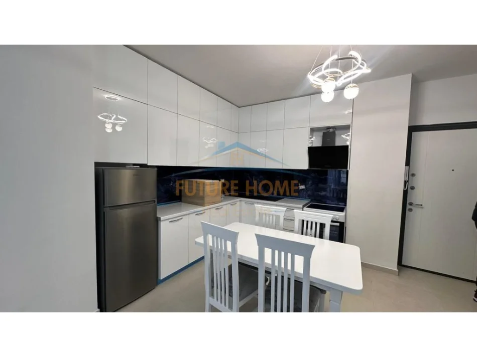 Tirane, jepet me qera apartament 1+1 Kati 5, 62 m² 450 € (Kompleksi Jolla)