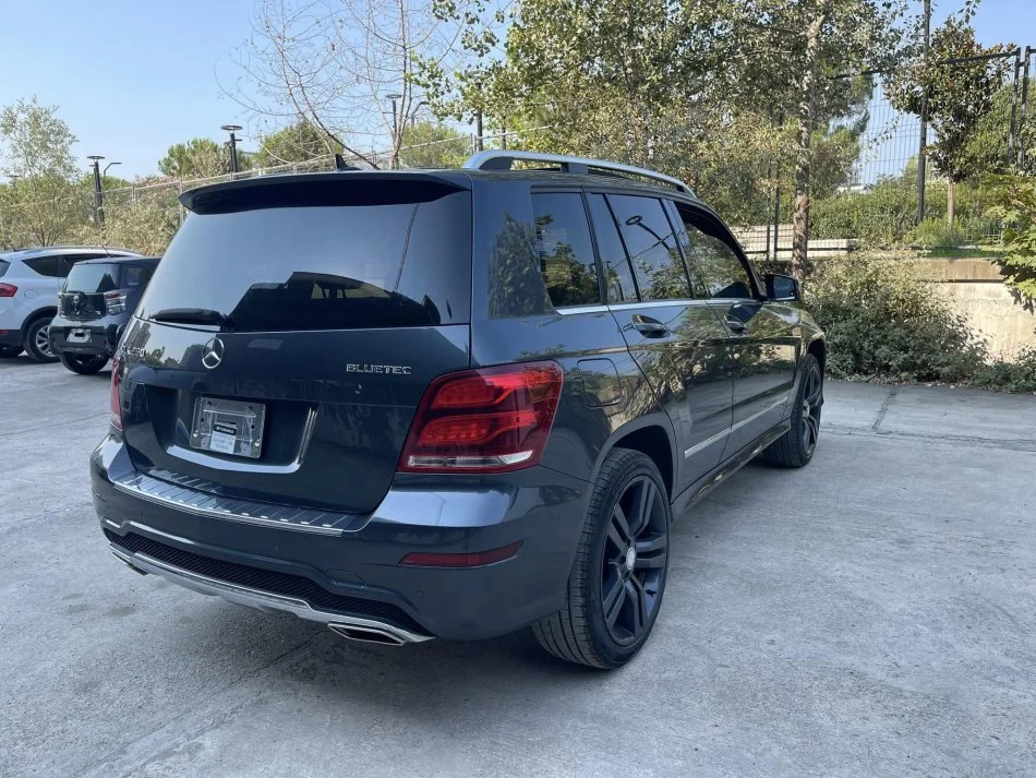 Tirane, shes SUV | Fuoristrad | Xhip MERCEDES BENZ GLK 250 CDI BLUETECH Nafte, gri e erret automatik Klima 192.000 km 12.900 €