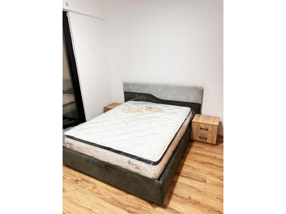 Tirane, jepet me qera apartament 2+1+Ballkon Kati 3, 94 m² 700 € (Square 21)