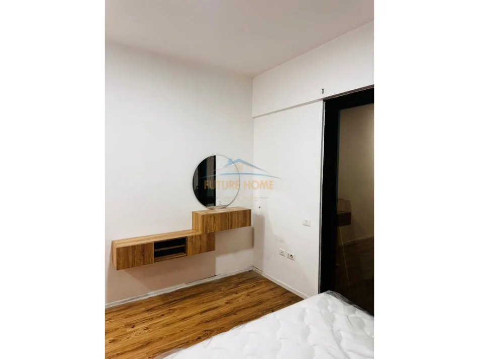 Tirane, jepet me qera apartament 2+1+Ballkon Kati 3, 94 m² 700 € (Square 21)
