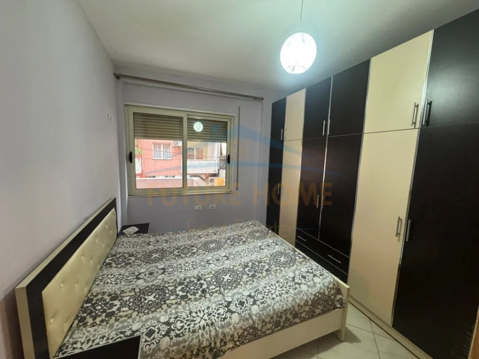 Tirane, jepet me qera apartament 2+1+Aneks+Ballkon Kati 1, 90 m² 550 € (Teodor Keko)