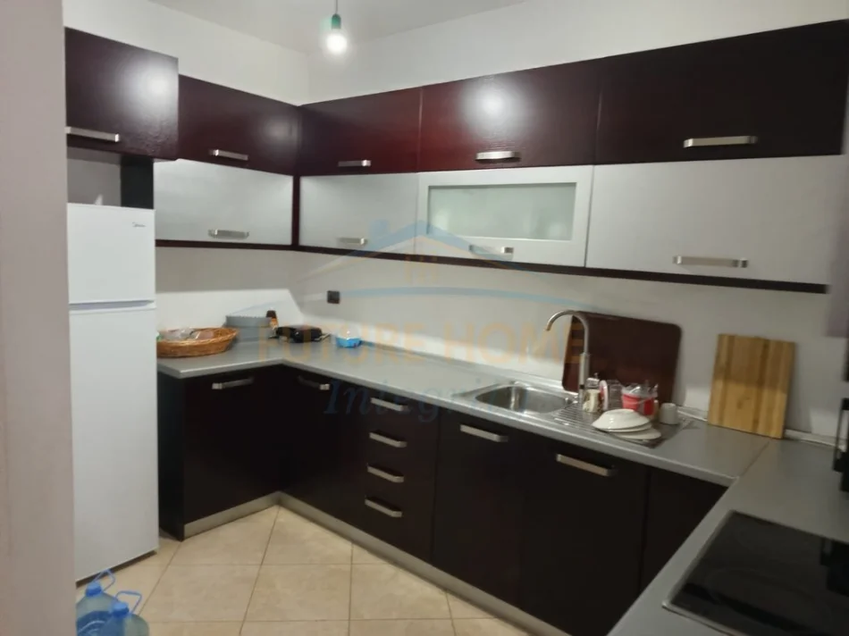 Tirane, shitet apartament 1+1 Kati 6, 89 m² 125.000 € (Unaza e Re)