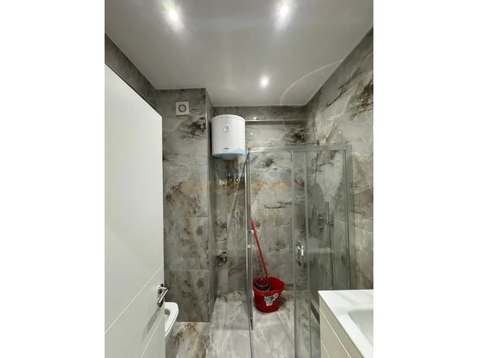 Tirane, jepet me qera apartament 2+1 Kati 2, 75 m² 600 € (Urban Gate)