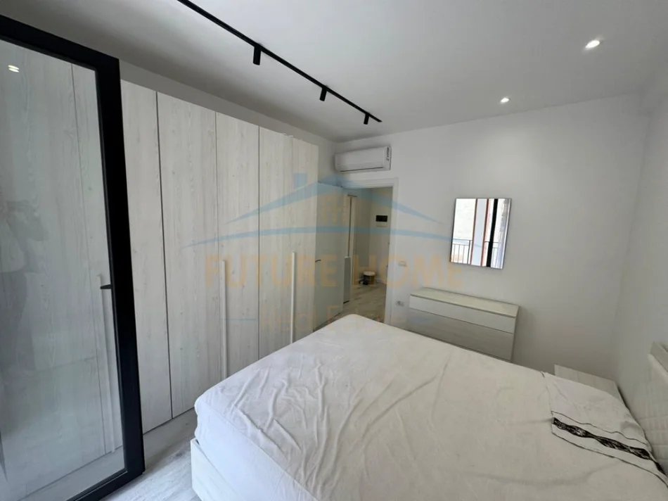 Tirane, jepet me qera apartament 2+1 Kati 2, 75 m² 600 € (Urban Gate)