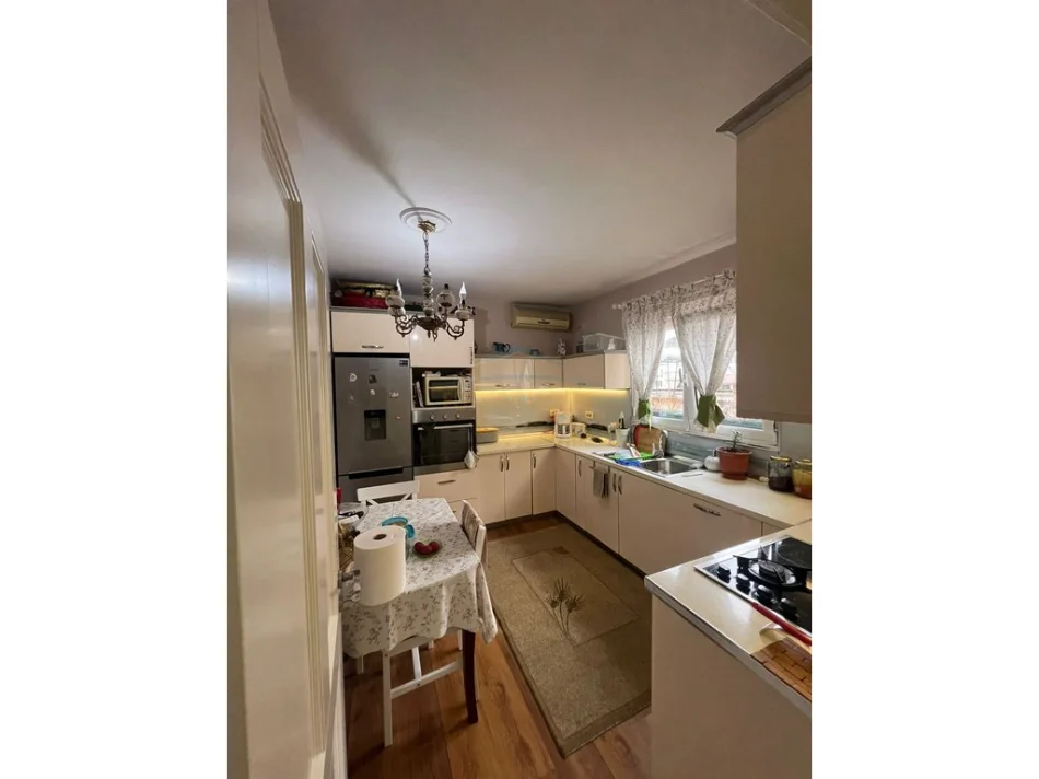 Tirane, shitet apartament 2+1+Aneks+Ballkon Kati 4, 105 m² 284.000 € 