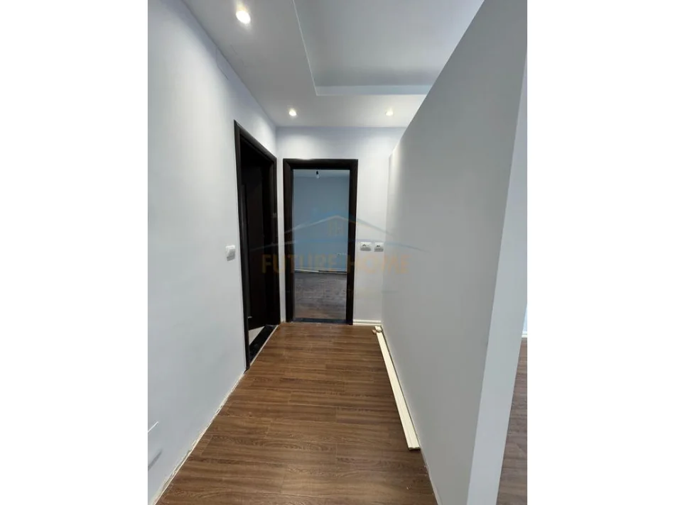Tirane, shitet apartament 1+1 Kati 4, 60 m² 87.000 € ( Rruga Shefqet Kuka , Fresk)