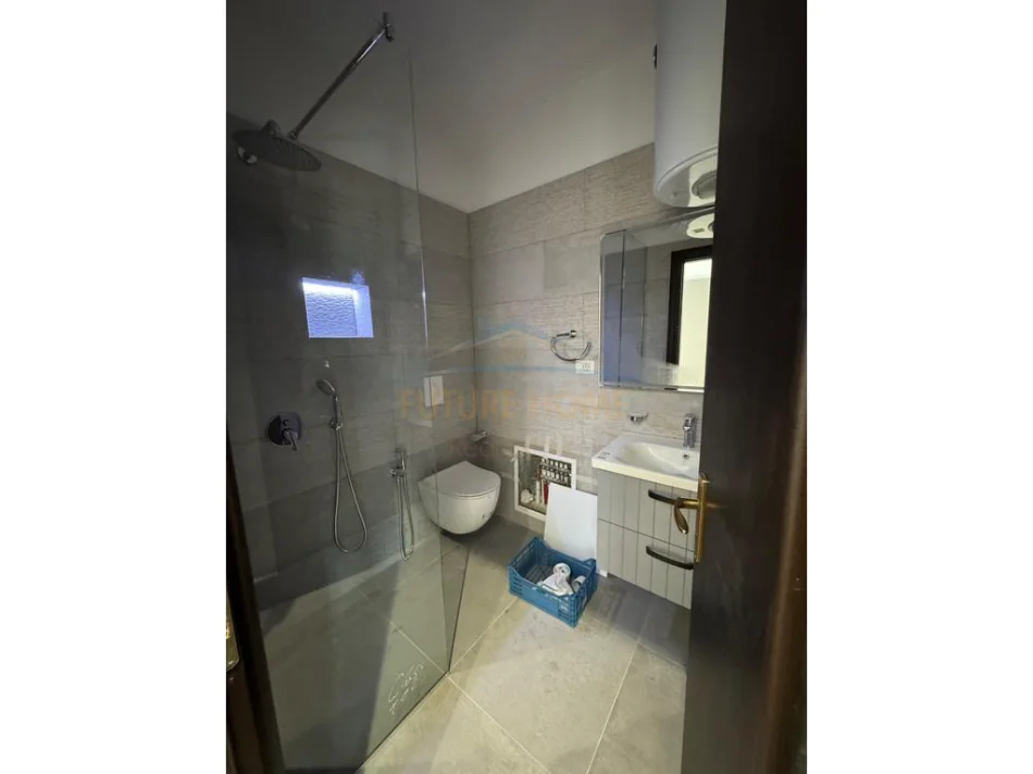 Tirane, shitet apartament 1+1 Kati 4, 60 m² 87.000 € ( Rruga Shefqet Kuka , Fresk)