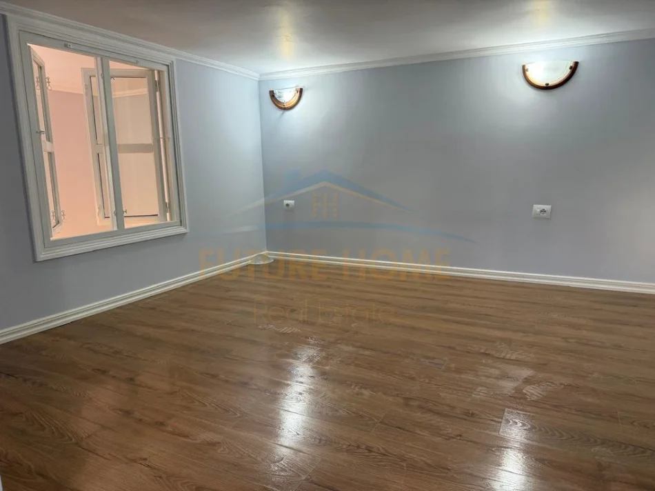 Tirane, shitet apartament duplex Kati 0-1 , 45 m² 85.000 € (Rruga Shefqet Kuka , Fresk)