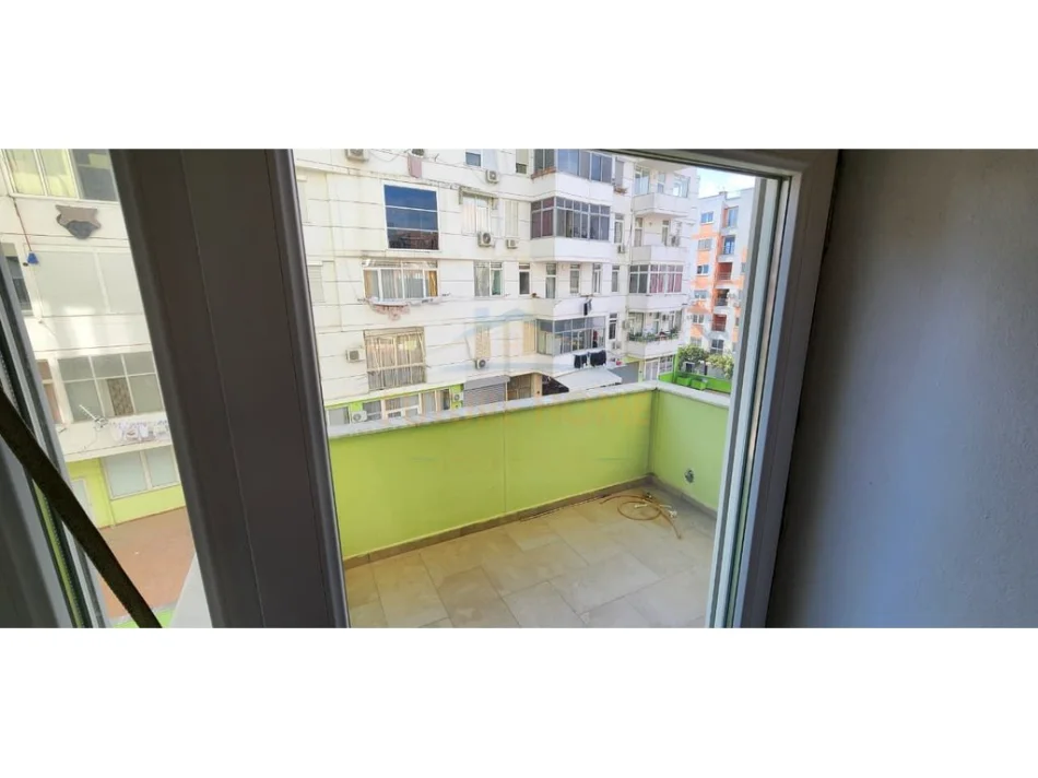 Tirane, jepet me qera apartament 2+1 Kati 4, 102 m² 450 € (Jordan Misja)
