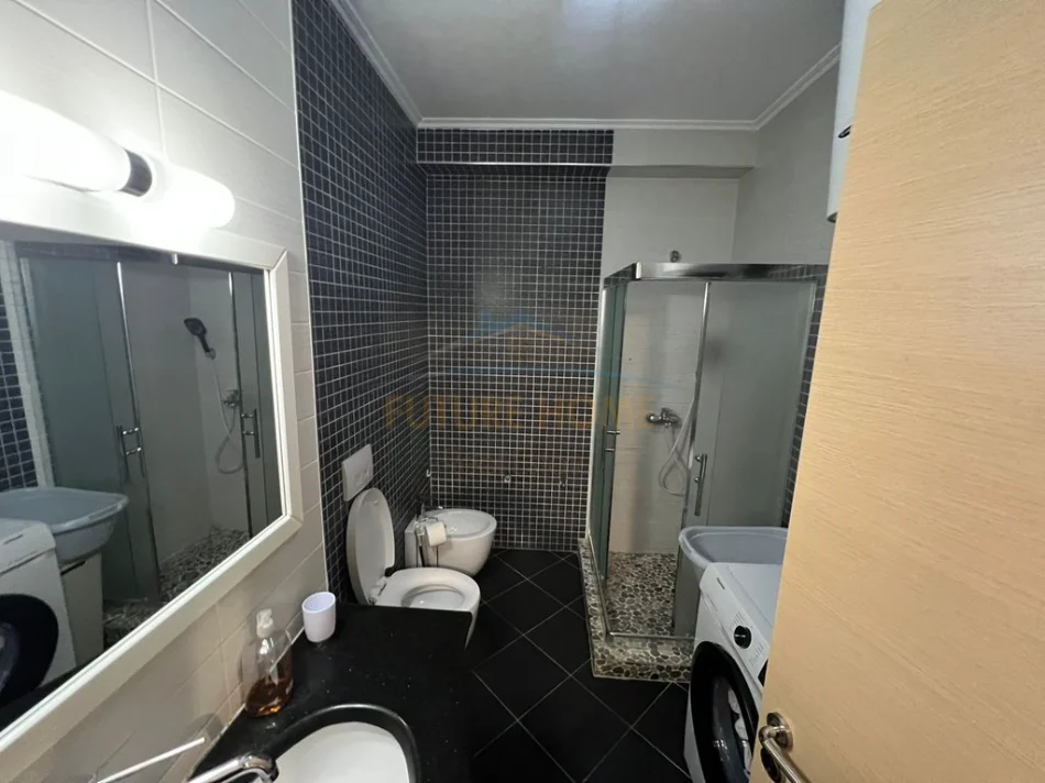 Tirane, jepet me qera apartament 2+1 Kati 3, 98 m² 800 € (DON BOSKO)