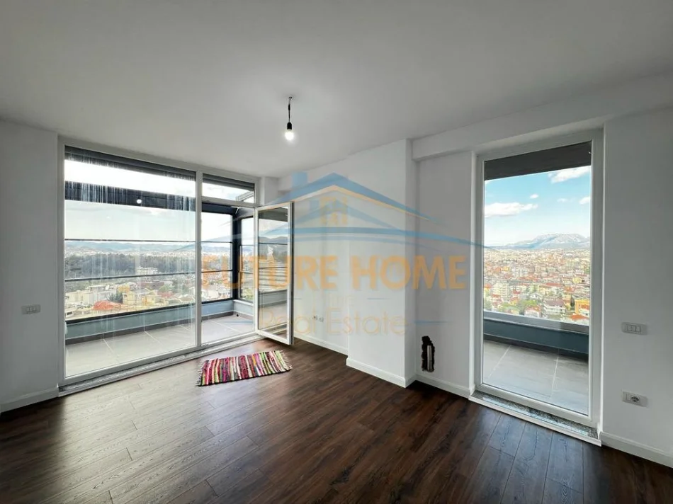 Tirane, shitet apartament 2+1+2+2POSTE PARKIMI Kati 5, 116 m² 280.000 € (SAUK PRANE RESTORANT XIBRAKU)