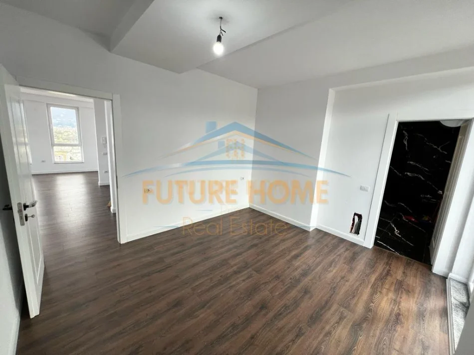 Tirane, shitet apartament 2+1+2 Poste Parkimi, Kati 5, 116 m² 280.000 € (Sauk, prane Restorant Xibraku)