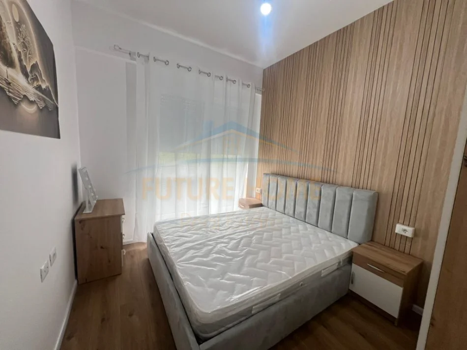 Tirane, jepet me qera apartament 1+1 , 46 m² 400 € (REZIDENCA OXA)