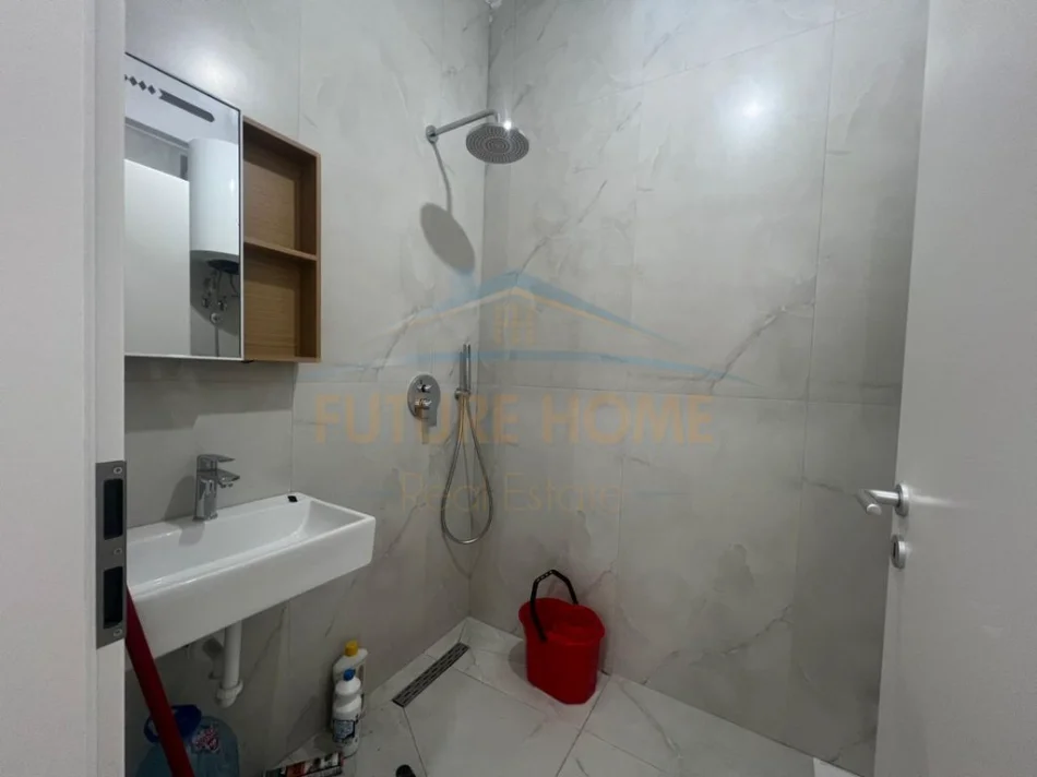 Tirane, jepet me qera apartament 1+1 , 46 m² 400 € (REZIDENCA OXA)