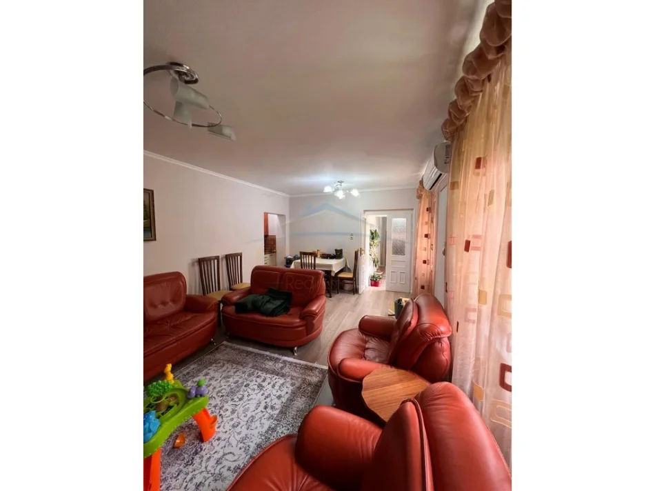 Durres, shitet shtepi 2+1 Kati 1, 142 m² 150.000 € 
