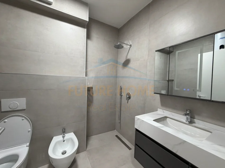 Tirane, jepet me qera apartament 2+1+Aneks+Ballkon Kati 6, 100 m² 800 € (Jordan Misja)