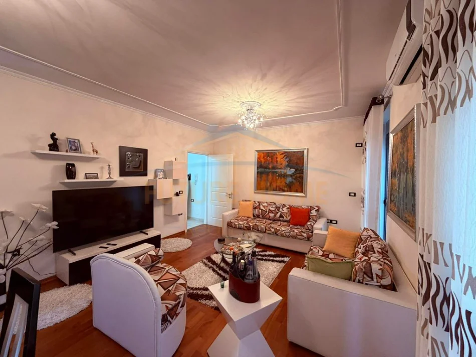 Tirane, shitet apartament duplex Dublex Kati 7, 138 m² 190.000 € (Misto Mame)