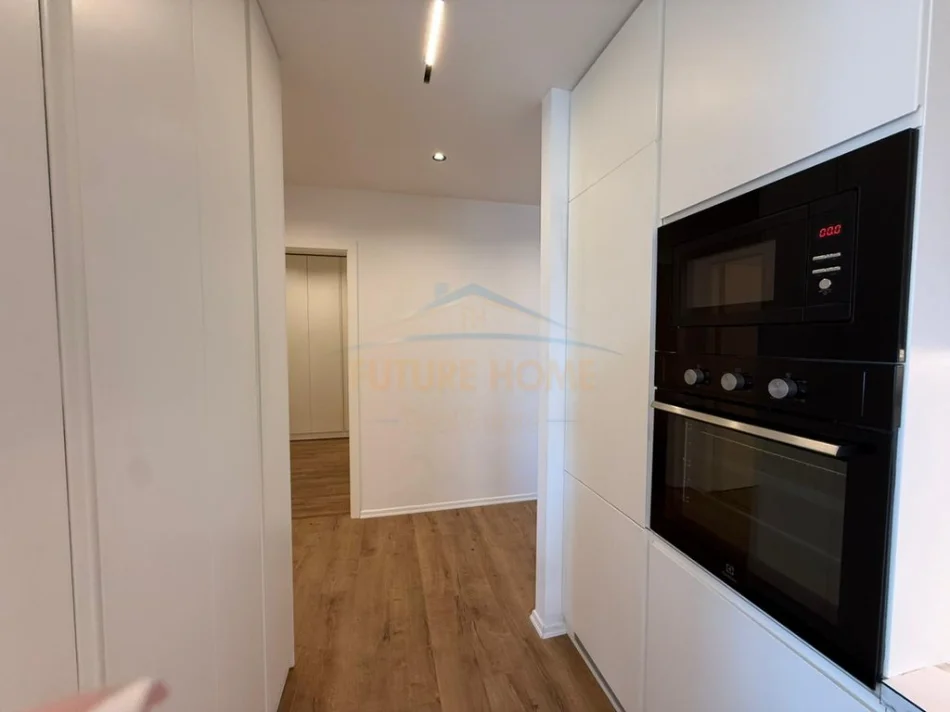 Tirane, jepet me qera 2+1 Kati 6, 102 m² 1.300 € (Kodra e Diellit)