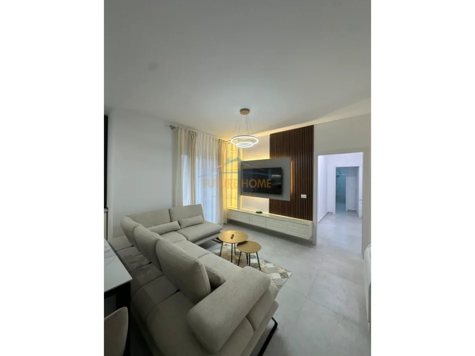 Tirane, jepet me qera apartament 2+1 Kati 6, 99 m² 900 € (Shkolla e Kuqe)