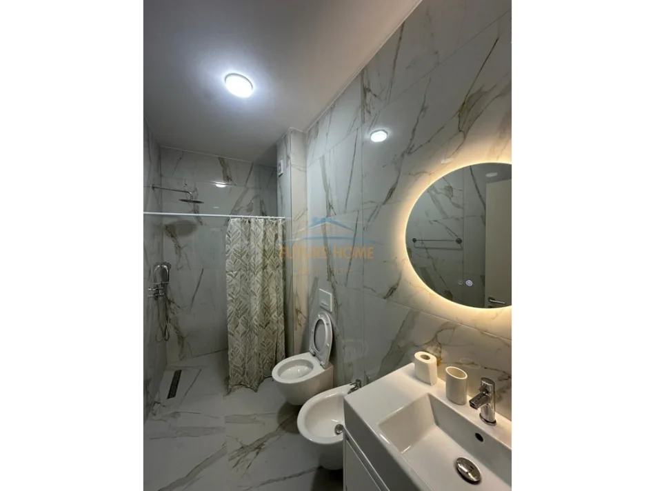 Tirane, jepet me qera apartament 2+1 Kati 6, 99 m² 900 € (Shkolla e Kuqe)