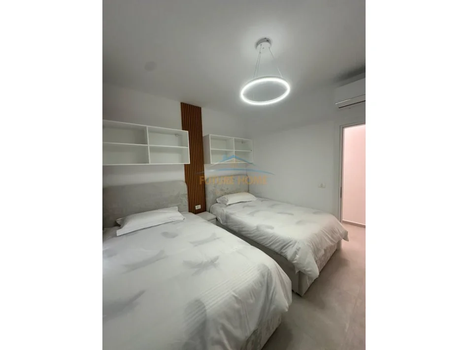 Tirane, jepet me qera apartament 2+1 Kati 6, 99 m² 900 € (Shkolla e Kuqe)