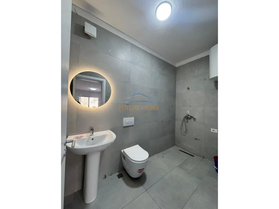 Tirane, jepet me qera apartament 1+1 Kati 5, 50 m² 380 € (DRITAN HOXHA)