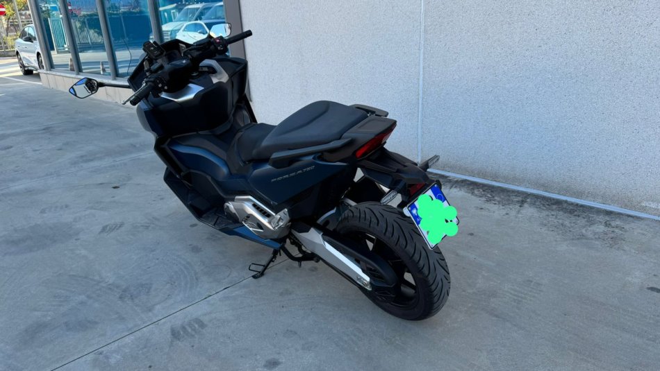 Tirane, shes Scooter Honda Forza 750 , blu 3.700 km 11.500 €