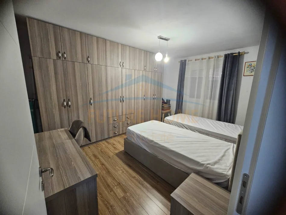 Tirane, jepet me qera apartament 2+1 Kati 5, 71 m² 600 € (Rruga Kongresi Manastirit)