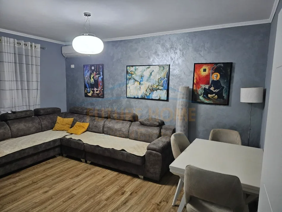 Tirane, jepet me qera apartament 2+1 Kati 5, 71 m² 600 € (Rruga Kongresi Manastirit)