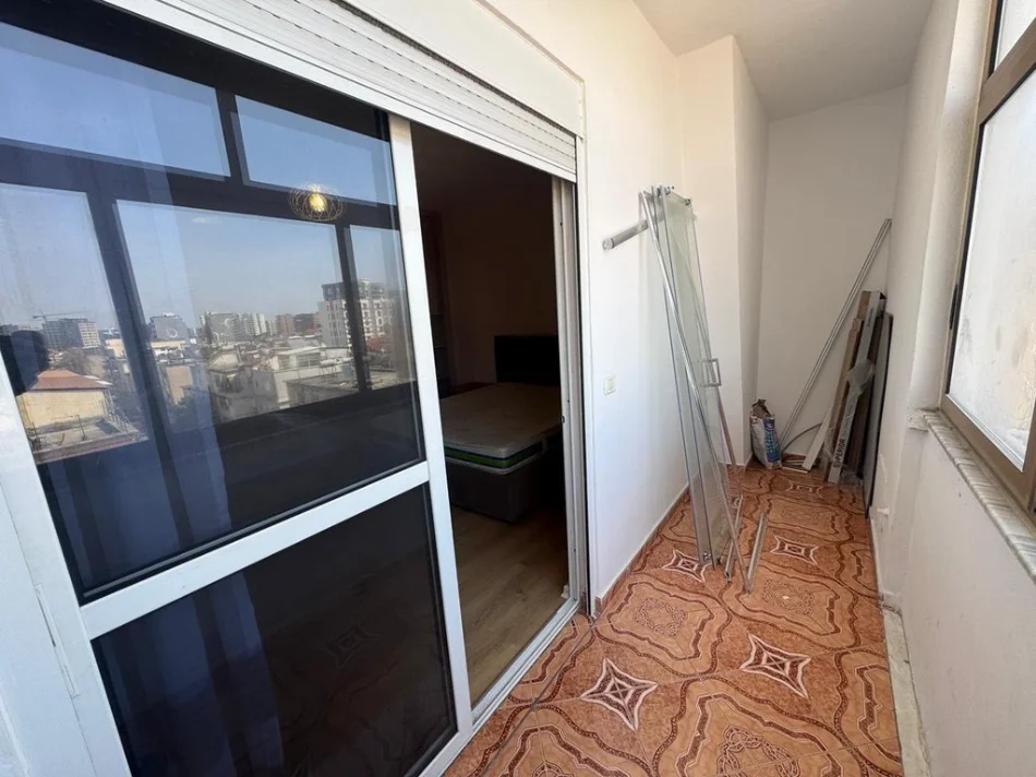 Tirane, jepet me qera apartament 2+1 Kati 5, 94 m² 600 € 